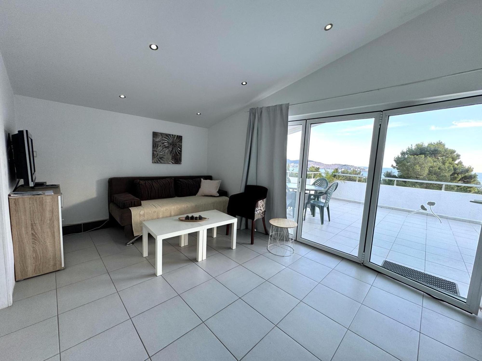 Apartments Ljiljana بار المظهر الخارجي الصورة
