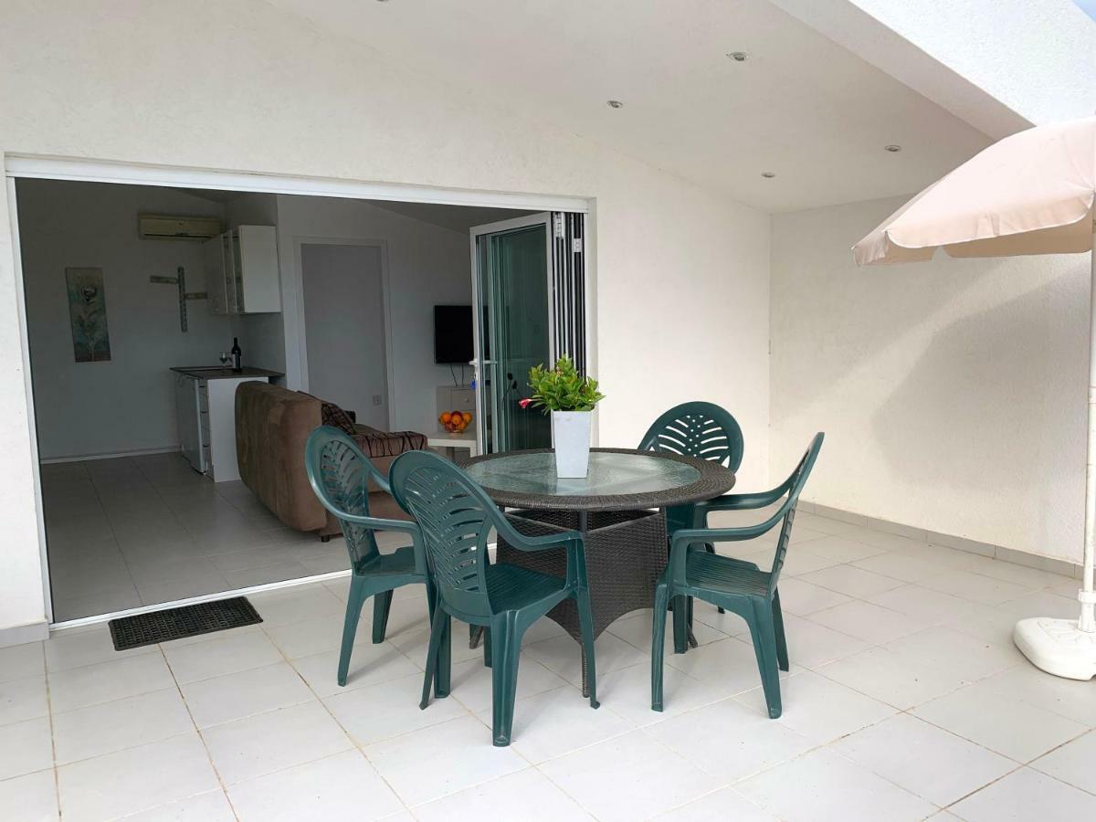 Apartments Ljiljana بار المظهر الخارجي الصورة
