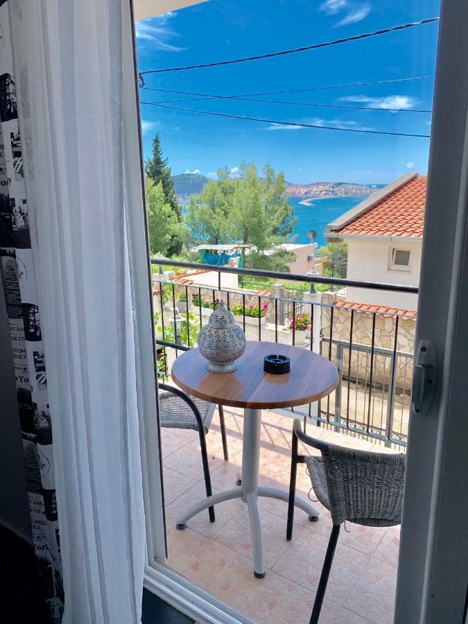 Apartments Ljiljana بار المظهر الخارجي الصورة